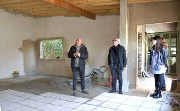 Julio Zamora monitoreó obras de infraestructura en el Jardín de Infantes N°910 de Troncos del Talar