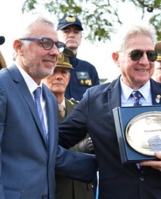 A 40 años del Día de la Máxima Resistencia, Julio Zamora inauguró un paseo conmemorativo a la vera del río