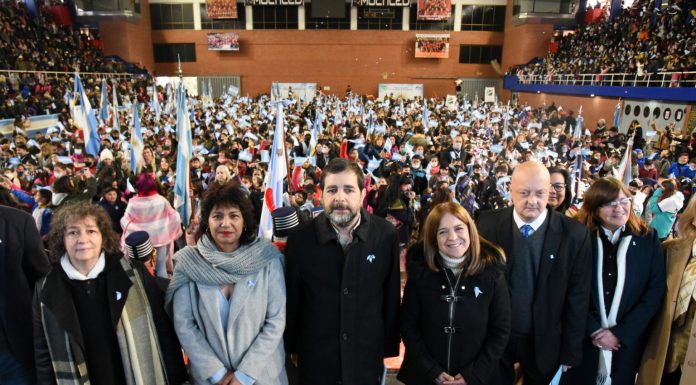 Miles de chicas y chicos de San Martín prometieron lealtad a la bandera argentina
