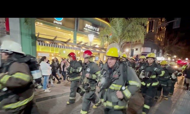 San Fernando rindió otro homenaje a sus Bomberos, que presentaron nuevas autobombas