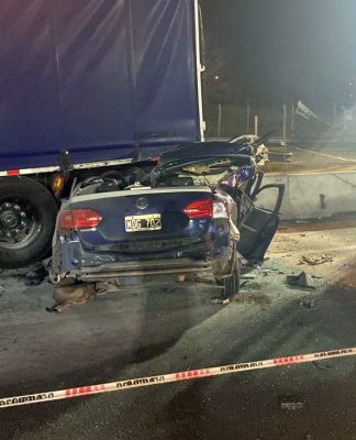 Tigre: tres muertos y un herido al chocar con un camión el auto en el que eran perseguidos por la policía