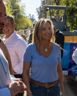 Malena Galmarini, Ariel Sujarchuk y Carlos Ramil recorrieron una importante obra de agua potable que beneficiará a 8.000 habitantes de Maschwitz, en Escobar