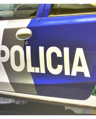 Asesinan a un hombre de más 30 puñaladas en su casa de Garín y por el crimen detienen a su pareja