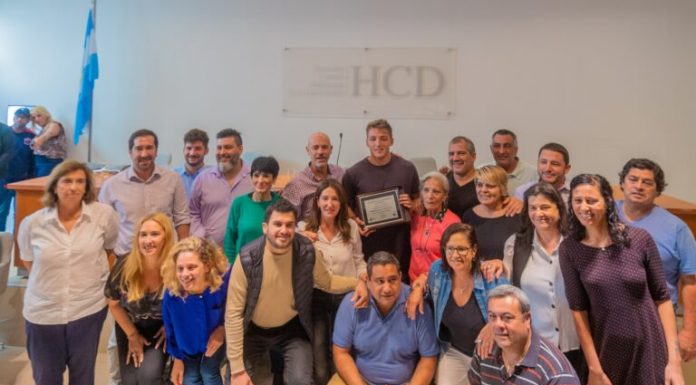 San Fernando reconoció a Mateo Retegui como Personalidad Destacada