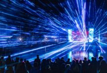 Con un impactante show de lásers, se inauguró una nueva etapa del Parque Público del Puerto de San Isidro