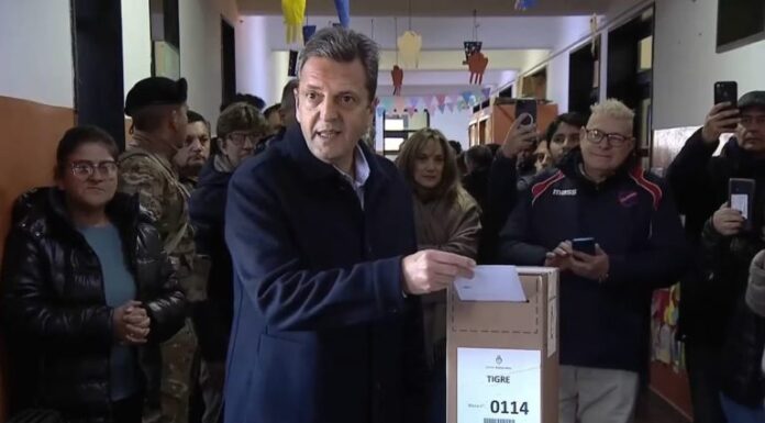 Votó Sergio Massa en Tigre: “Es importante que los argentinos voten en el año que se celebran los 40 años de democracia”