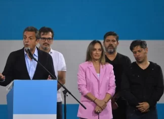 Sergio Massa reconoció la derrota, felicitó a Milei y dijo que mañana inicia la transición