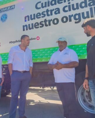 Juan Andreotti presentó nuevos camiones para el mantenimiento y cuidado de San Fernando