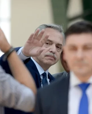 Imputaron a Alberto Fernández en la causa por posibles irregularidades en la contratación de seguros