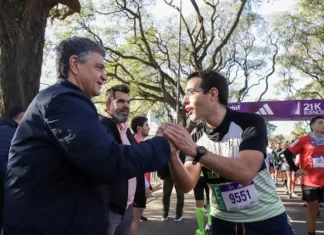 Jorge Macri premió a los ganadores de la Media Maratón de la Ciudad, que tuvo el récord de 25 mil corredores