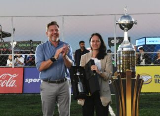 Se inauguró el Fan Zone de la Libertadores en el Paseo de la Costa de Vicente López