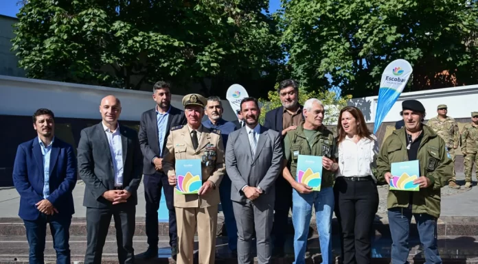 Héroes de Malvinas: la Municipalidad homenajeó a los veteranos de Escobar y anunció un nuevo viaje de excombatientes a las Islas