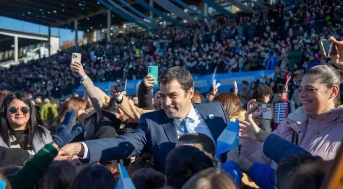 Más de 3.700 alumnos prometieron hoy lealtad a la bandera en San Isidro