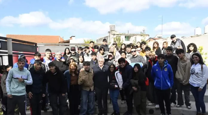 Julio Zamora acompañó a la comunidad educativa en una nueva edición del ciclo “Las Escuelas Van al Cine”