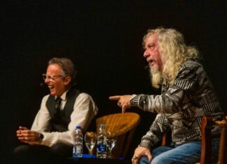 Diego Capusotto y Mauricio Dayub se lucieron en el Teatro Otamendi de San Fernando