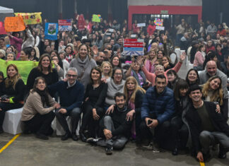 Julio Zamora reconoció a auxiliares de la educación por su compromiso diario con las escuelas públicas