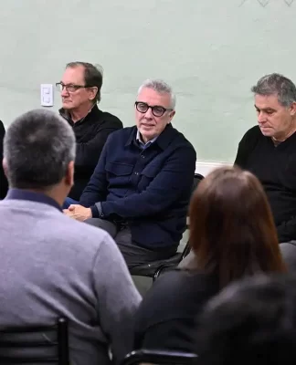 Julio Zamora se reunió con instituciones de Las Tunas para conversar sobre las propuestas de Somos Buenos Aires y escuchar sus necesidades