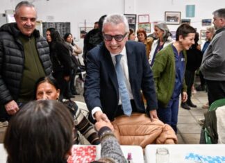 Ricardo Rojas: Julio Zamora conversó con vecinos y vecinas acerca del crecimiento y los proyectos a futuro para el Municipio Tigre