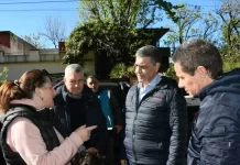 La Ciudad desalojó a los manteros que vendían de manera ilegal en el Parque Saavedra