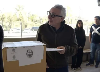Julio Zamora votó en Benavídez: “Lo que tenemos en agenda es seguridad, salud y educación”