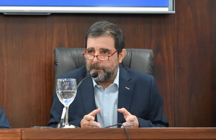 Fernando-Moreira-dio-inicio-a-un-nuevo-periodo-de-sesiones-en-el-HCD-e1719411692850