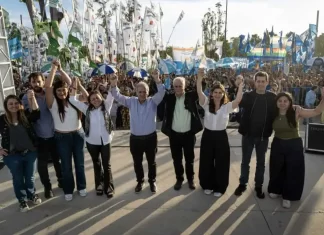Mariel Fernández y Jorge Taiana cerraron la campaña de Fuerza Patria en Moreno