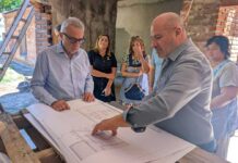 Zamora supervisó los trabajos de ampliación en el Jardín de Infantes N°935 de Troncos del Talar