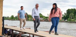 Con un nuevo mirador, el Puerto de Frutos se apresta a recibir la próxima temporada de verano