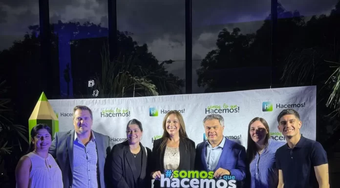 Santiago Medrano presente en el cocktail anual de la Fundación Hacemos