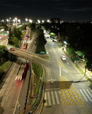 Vicente López instala más de 450 nuevas luminarias Led en los accesos y colectoras de Panamericana y General Paz