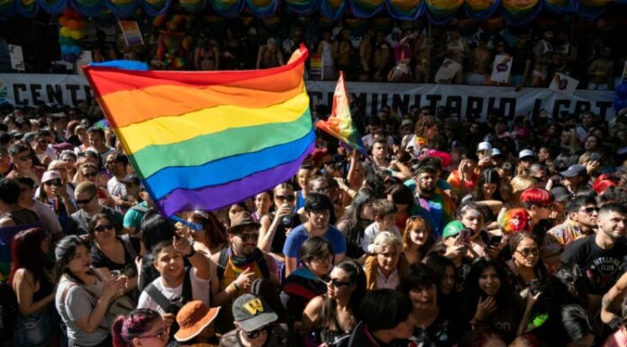Municipales de Vicente López se suman a la Marcha del Orgullo LGBTIQ+s