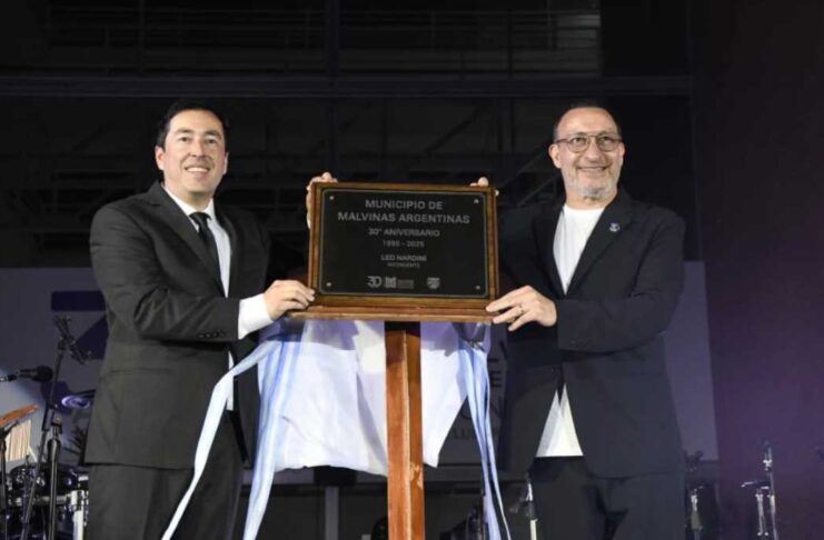 Malvinas Argentinas celebró su 30° aniversario con un emotivo acto encabezado por el intendente Nardini