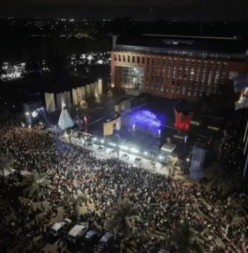 Se encendió la Navidad en Malvinas Argentinas