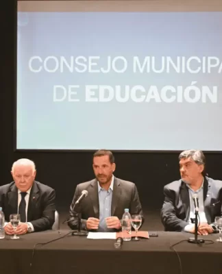 Escobar puso en funcionamiento el Consejo Municipal de Educación con participación de todo el sistema local