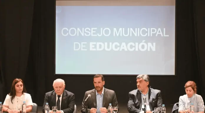 Escobar puso en funcionamiento el Consejo Municipal de Educación con participación de todo el sistema local