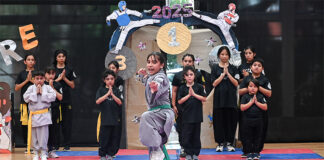 Junto a centenares de vecinos y vecinas, la Escuela Municipal de Taekwondo cerró el año en el microestadio de Benavídez