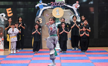 Junto a centenares de vecinos y vecinas, la Escuela Municipal de Taekwondo cerró el año en el microestadio de Benavídez