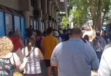 Vecinos de San Martín reclamaron por las inundaciones frente a la Municipalidad