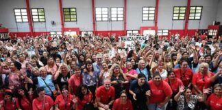 Julio Zamora con trabajadoras vecinales: “Ante el retiro de los gobiernos nacional y provincial, la comunidad de Tigre continúa sosteniendo políticas en materia social“