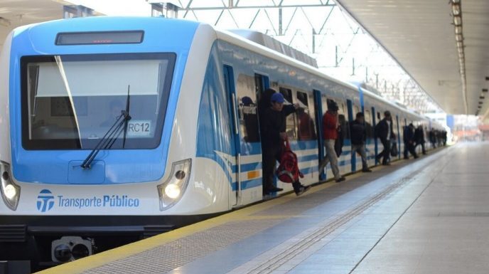 Otro paso hacia la privatización: el Gobierno convirtió a las empresas de trenes en sociedad anónima