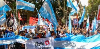 Fate: Trabajadores del SUTNA se movilizaron en La Plata y avanzan gestiones legislativas para sostener la producción