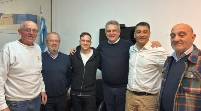 Agustín Rossi se reunió con referentes de Vicente López y llamó a definir la candidatura del peronismo en una PASO