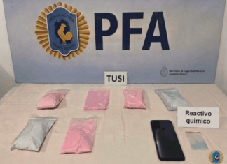 Caseros: la PFA secuestró más de un kilo de tusi y detuvo a dos hombres