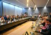Llaryora, Asinelli y Achával dialogaron sobre educación y desarrollo junto a referentes de América Latina