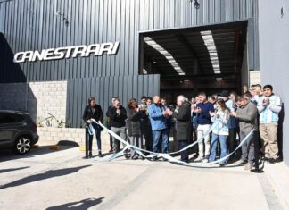 Julio Zamora acompañó la inauguración de la nueva planta de la empresa Canestrari Hermanos en Tigre