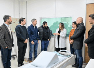 Sujarchuk y Kreplak recorrieron la Clínica Belgrano: “Mientras el Gobierno recorta, nosotros seguimos ampliando el servicio de salud pública”