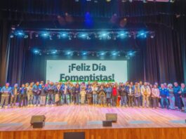 Juan Andreotti homenajeó a clubes y sociedades de fomento de San Fernando en su día