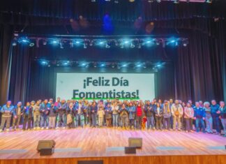 Juan Andreotti homenajeó a clubes y sociedades de fomento de San Fernando en su día