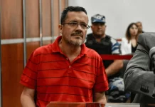 El doble parricida de Vicente López consiguió un celular en prisión y le escribió a su ex: “Te voy a amar toda la vida”