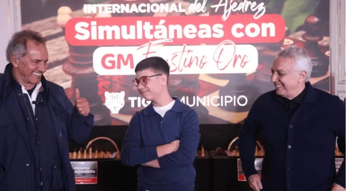Scioli y Zamora acompañaron a Faustino Oro en el inicio de su gira nacional de simultáneas en Tigre